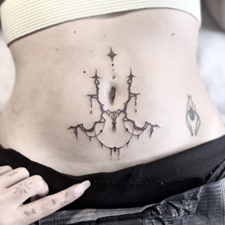 tatouage fine line floral - CycloPink - Seine-et-Marne